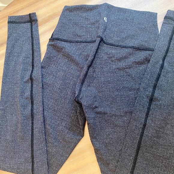 Lululemon Wunder Under Leggings - Picture 3 of 5